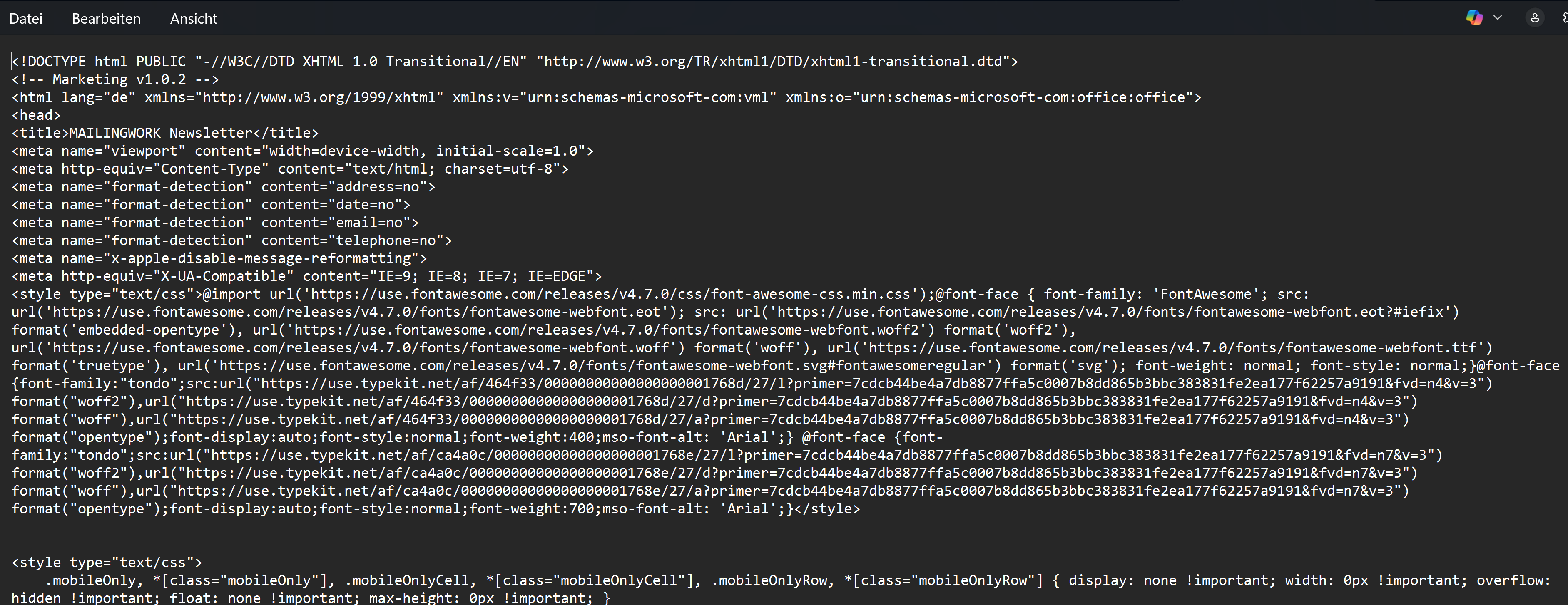 HTML-Code einer E-Mail in einem Editor