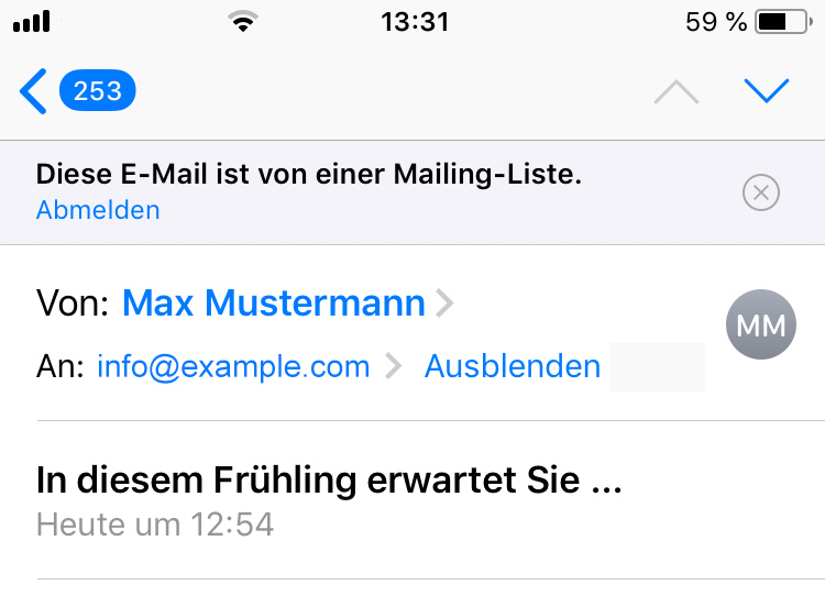 iOS blendet die Möglichkeit zum Abmelden im iPhone über der gesamten E-Mail ein.